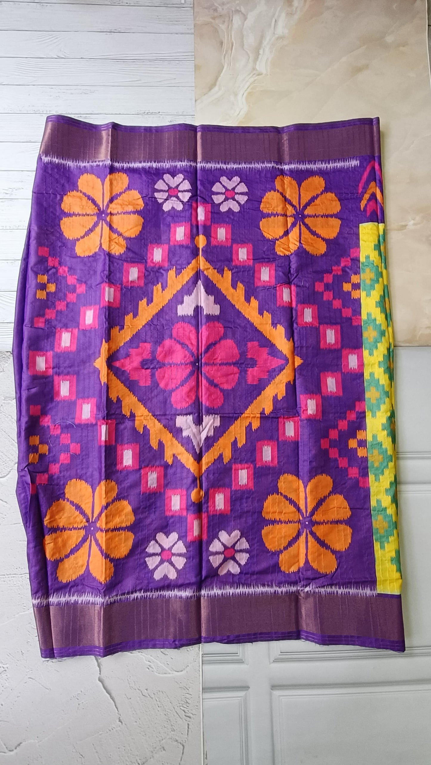 Lightweight Ikkat Dola Soft Silk Saree – Elegant Daily & Festive Wear