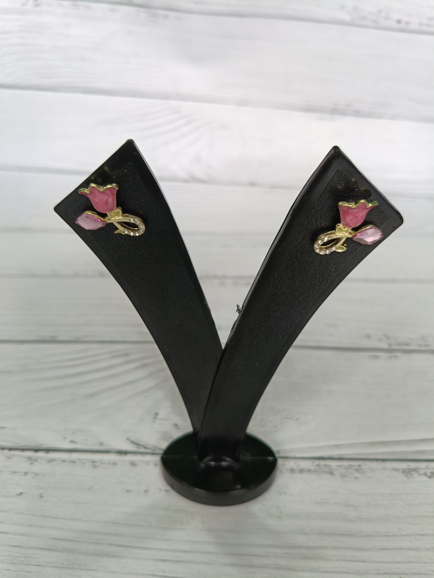 trendy earrings for women