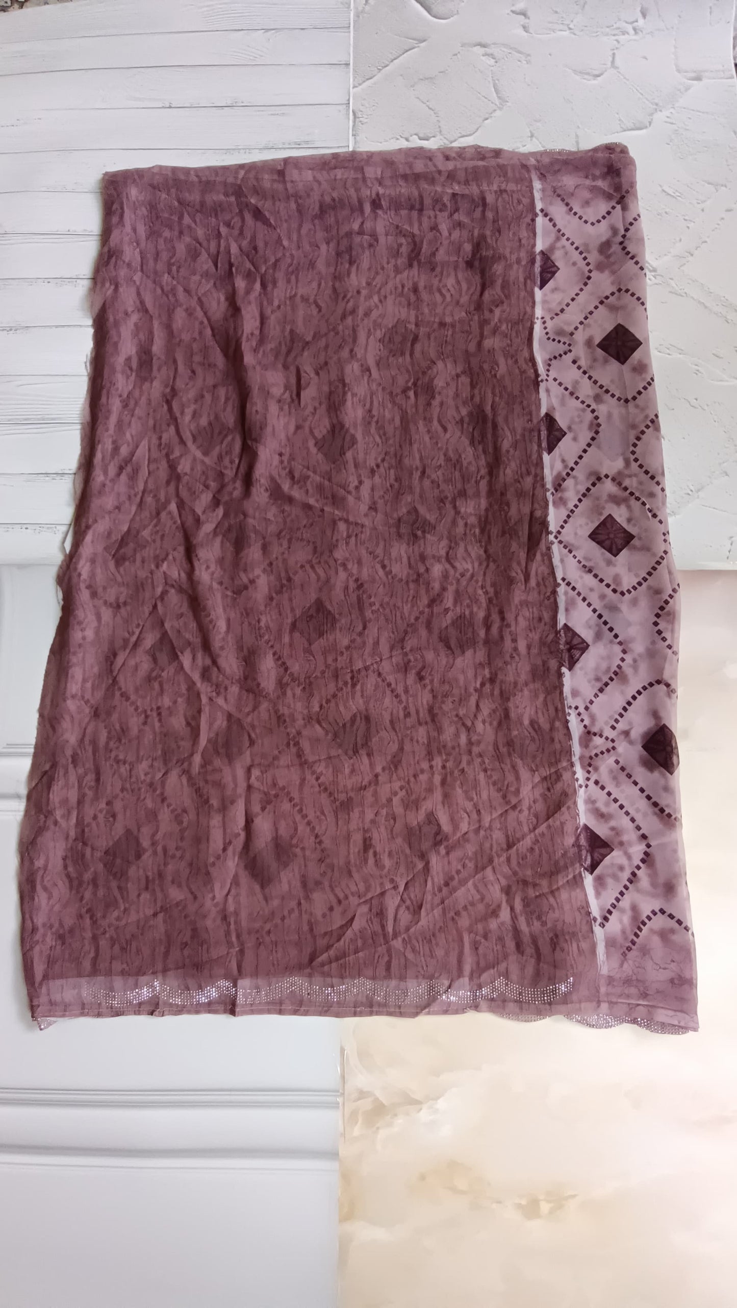 Elegant Women's Chiffon Saree with Swarovski Diamond Work & Cutwork Border