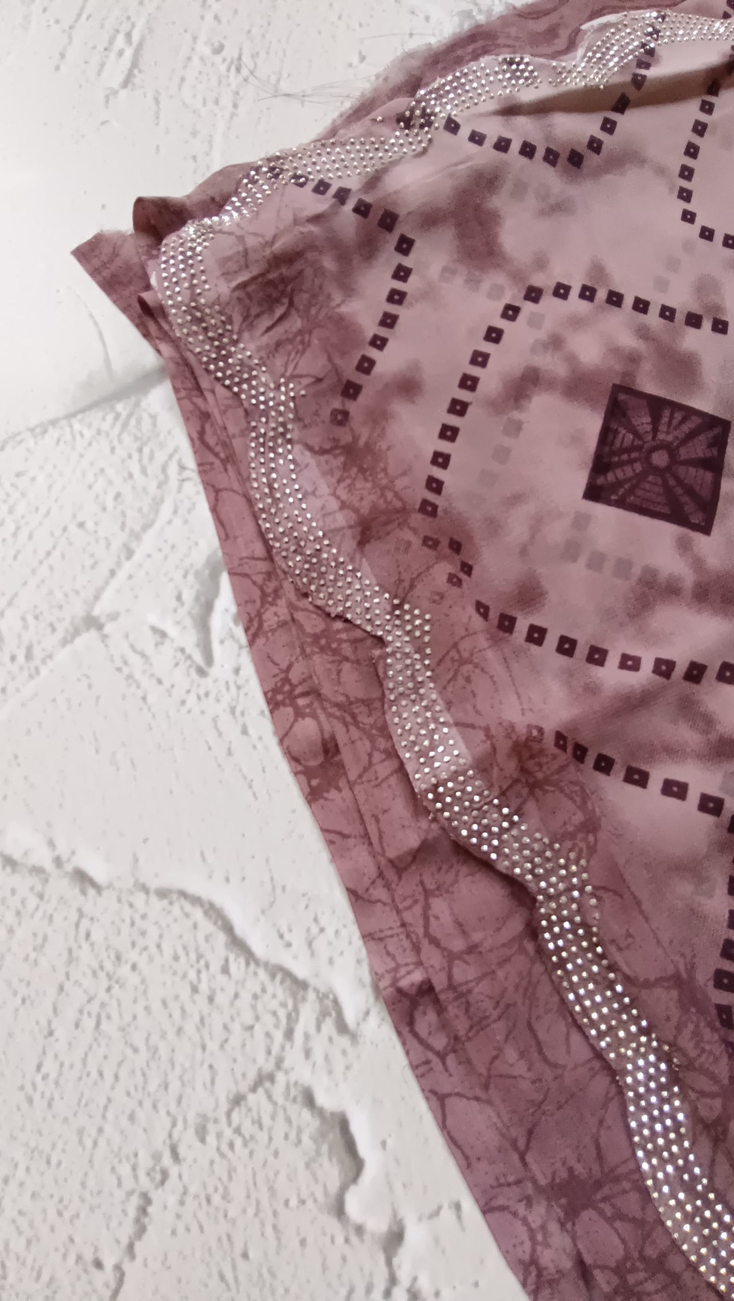 Elegant Women's Chiffon Saree with Swarovski Diamond Work & Cutwork Border