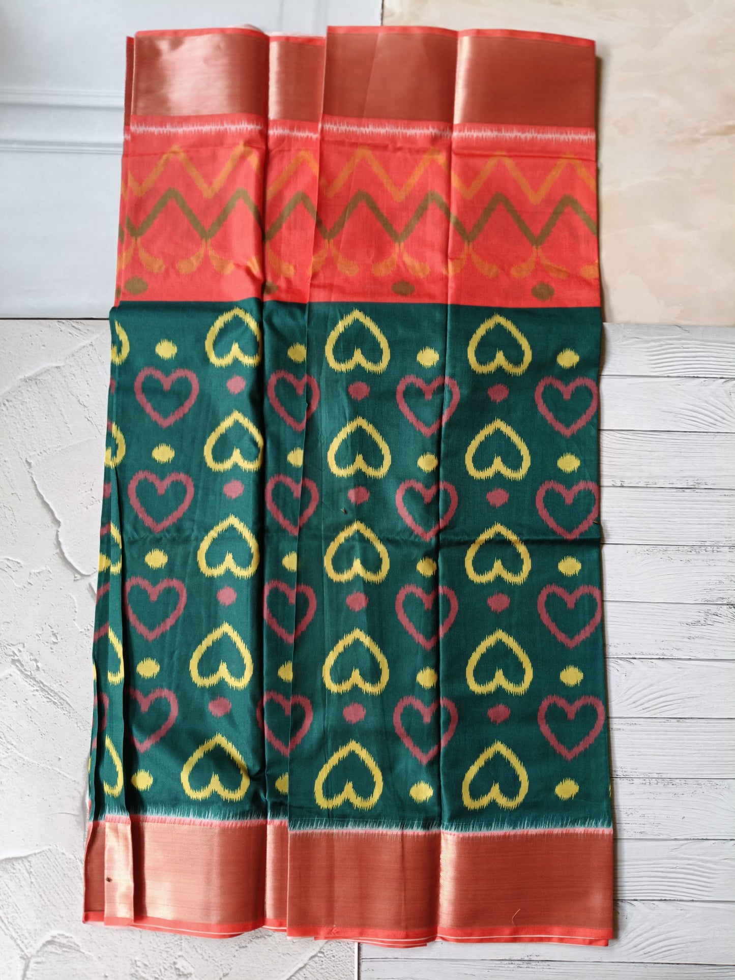 Lightweight Ikkat Dola Soft Silk Saree – Elegant Daily & Festive Wear