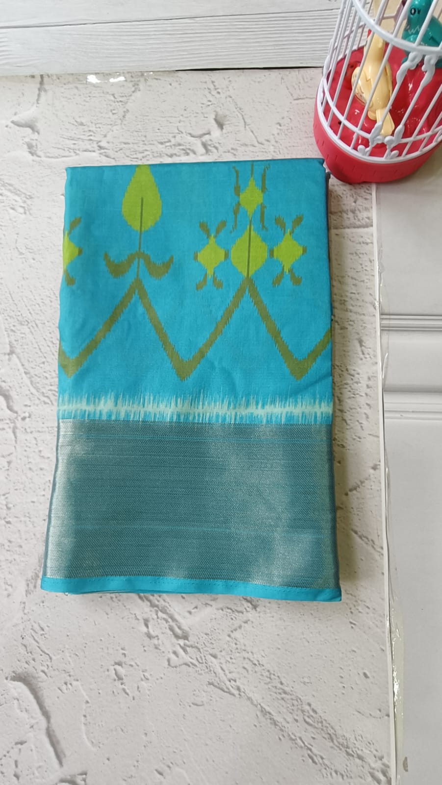 Lightweight Ikkat Dola Soft Silk Saree – Elegant Daily & Festive Wear