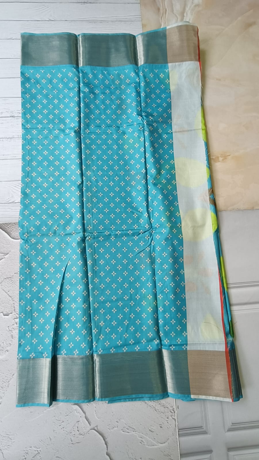 Lightweight Ikkat Dola Soft Silk Saree – Elegant Daily & Festive Wear