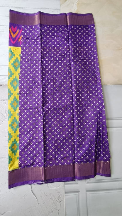 Lightweight Ikkat Dola Soft Silk Saree – Elegant Daily & Festive Wear