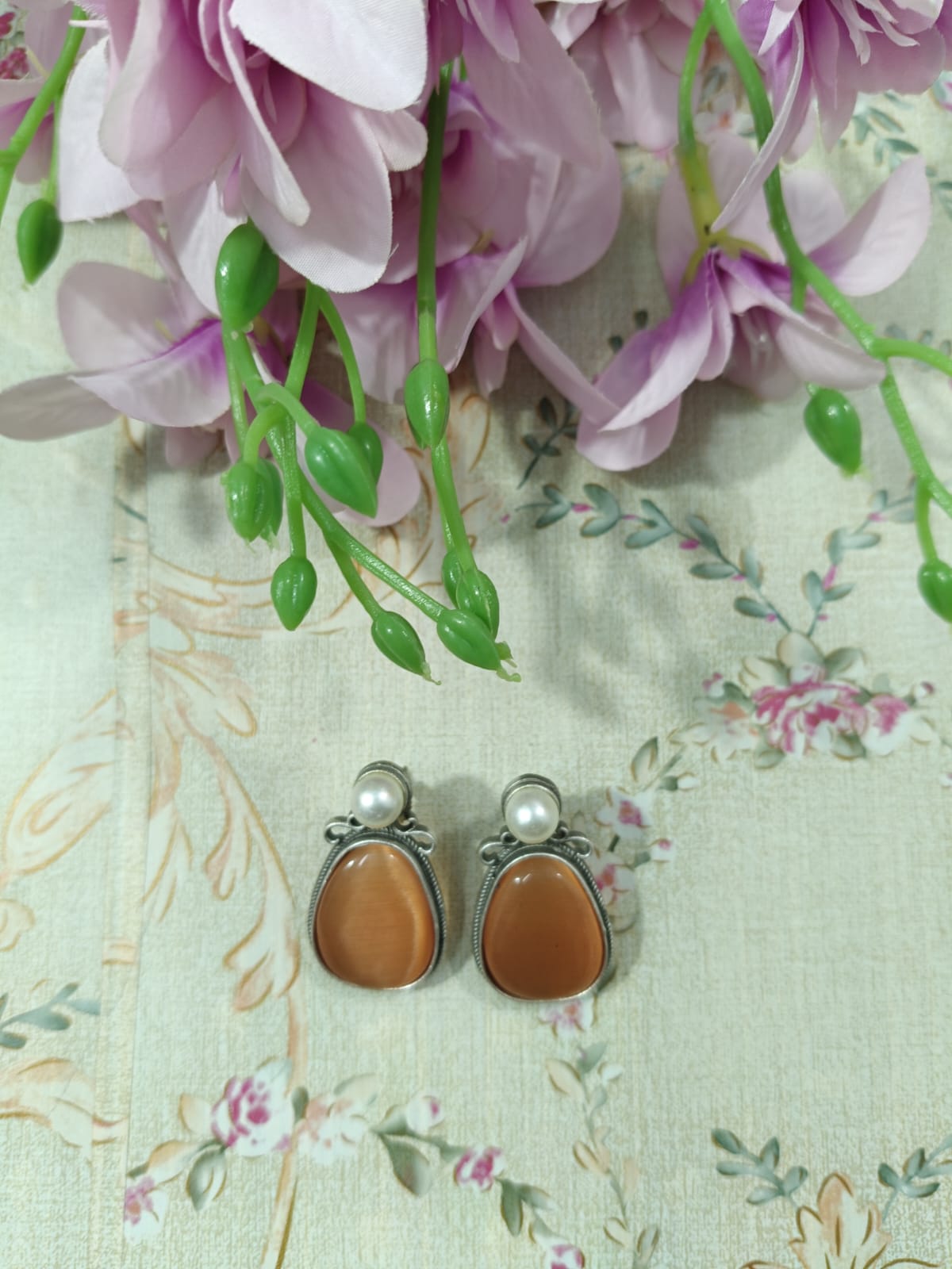 stud earrings 