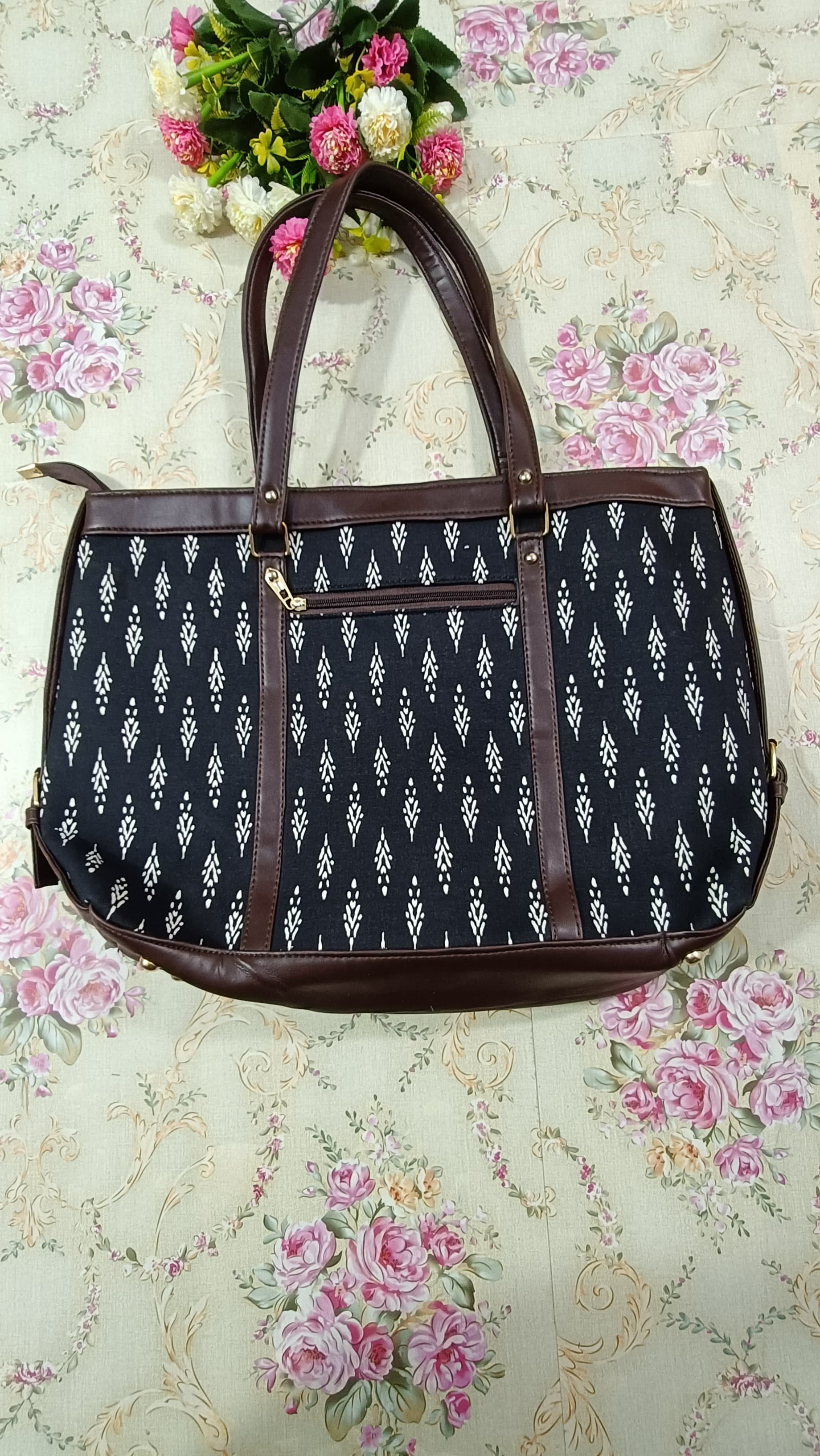 trendy office laptop hand bag