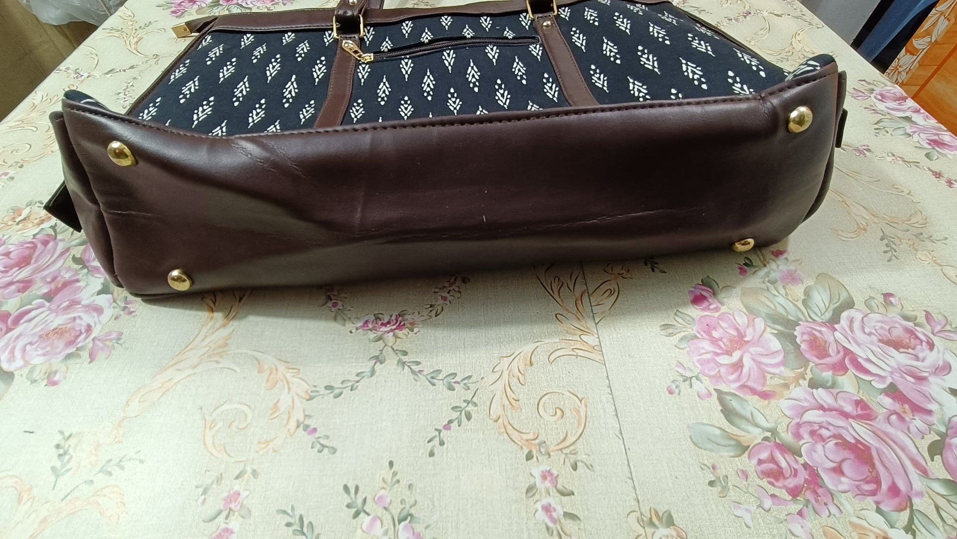 trendy office laptop hand bag