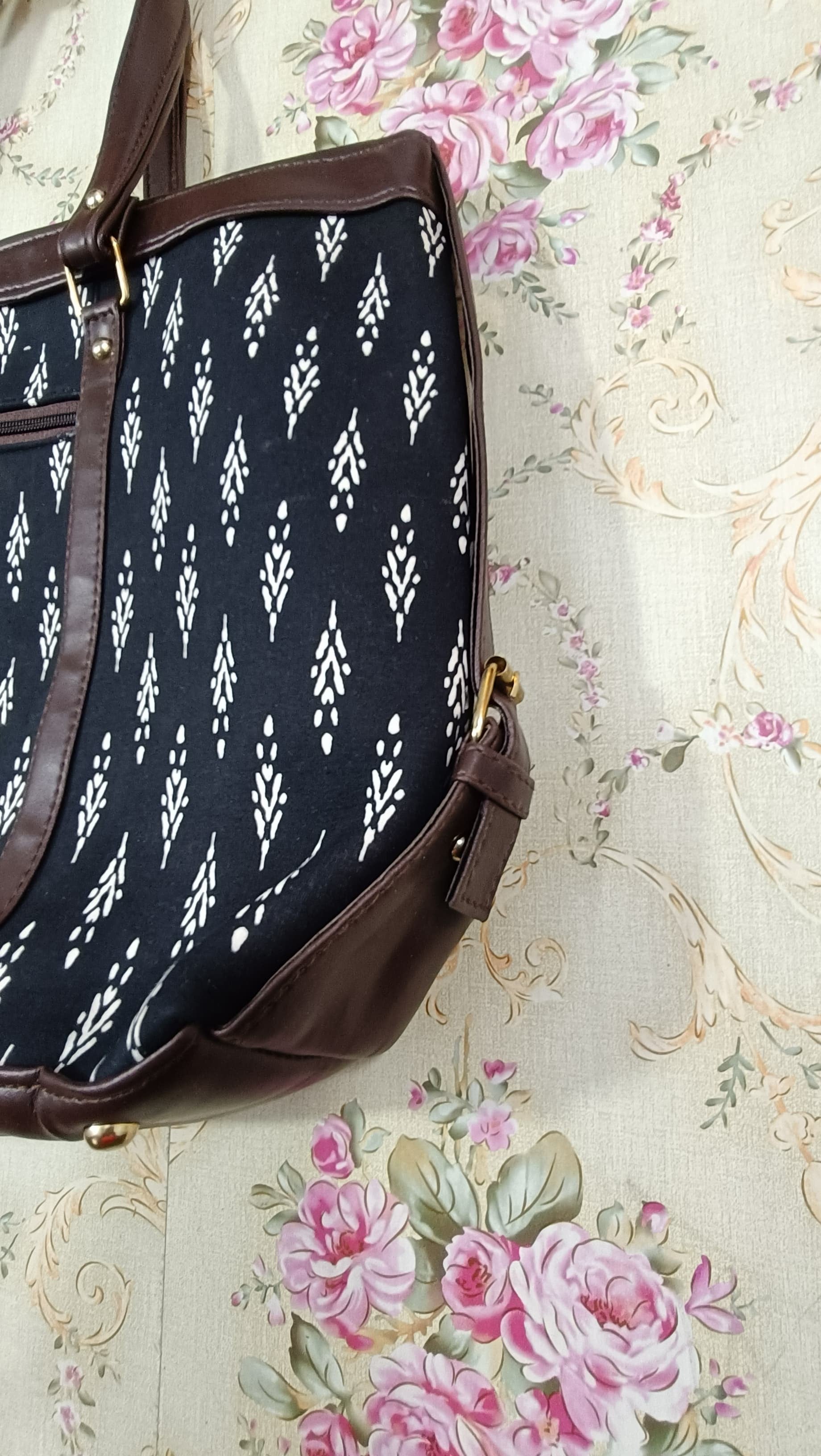trendy office laptop hand bag