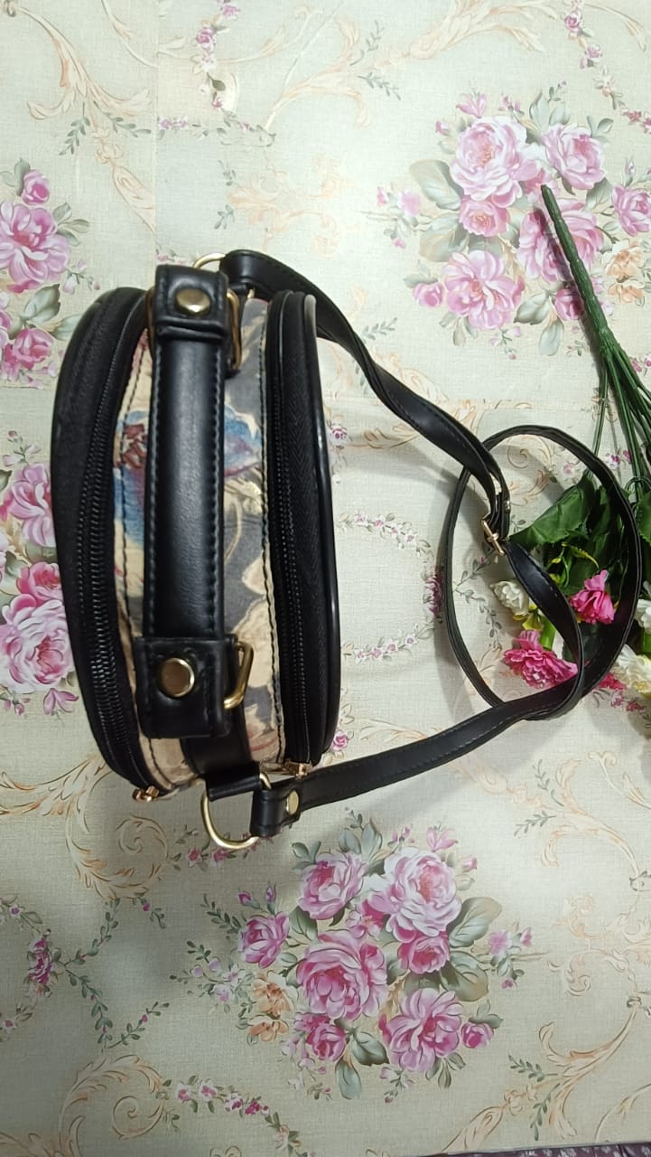 round sling bag
