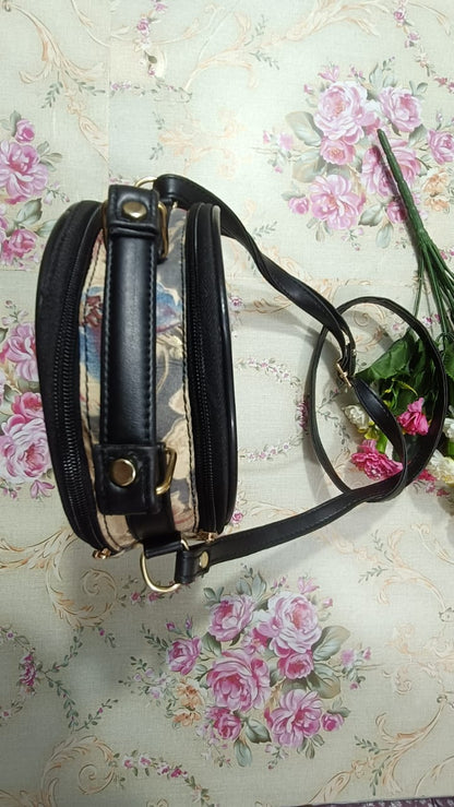 round sling bag