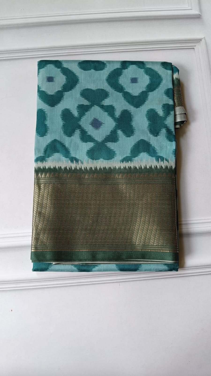 Lightweight Ikkat Dola Soft Silk Saree – Elegant Daily & Festive Wear