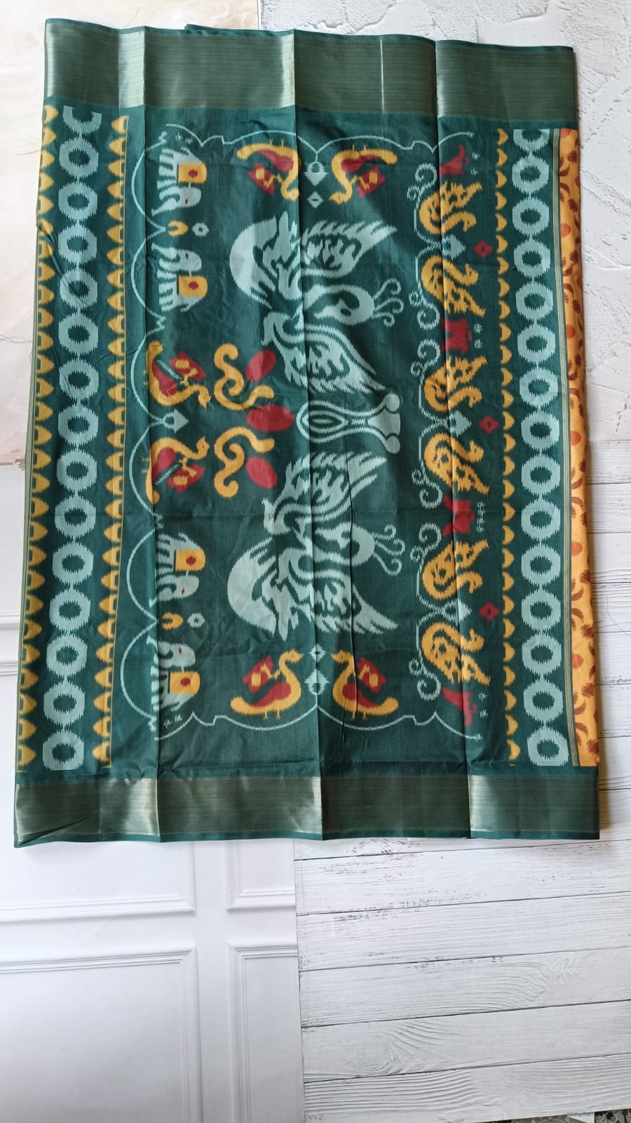 Lightweight Ikkat Dola Soft Silk Saree – Elegant Daily & Festive Wear