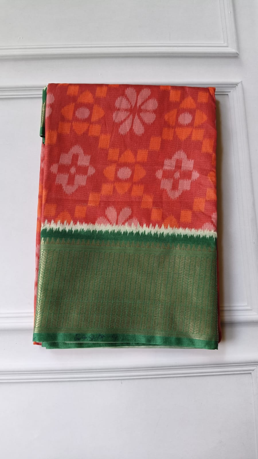 Lightweight Ikkat Dola Soft Silk Saree – Elegant Daily & Festive Wear
