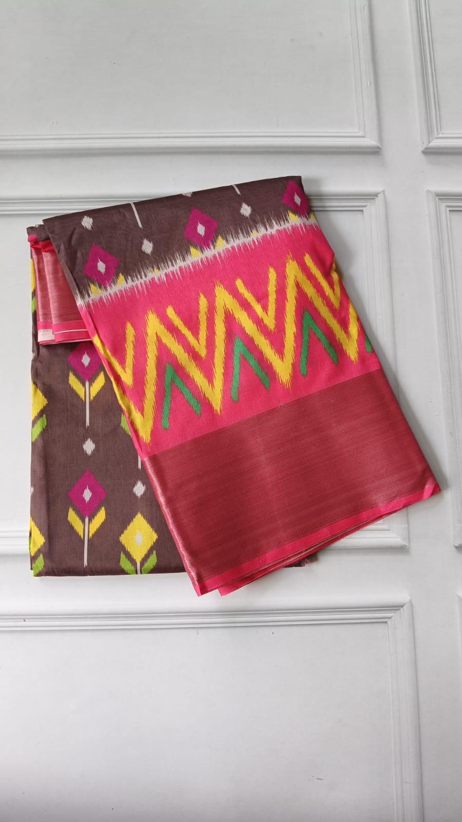 Lightweight Ikkat Dola Soft Silk Saree – Elegant Daily & Festive Wear