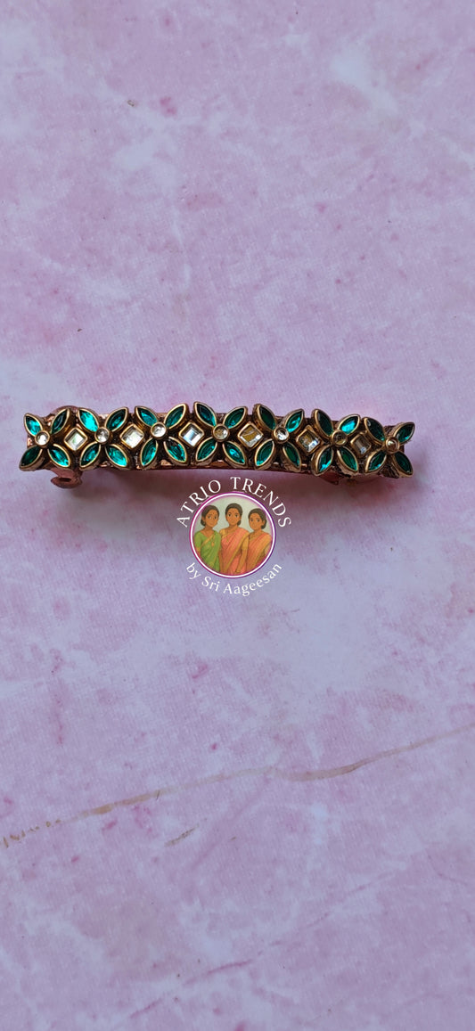 Kundan hair clip green white
